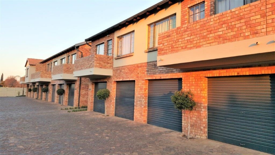 To Let 2 Bedroom Property for Rent in Wonderboom South Gauteng