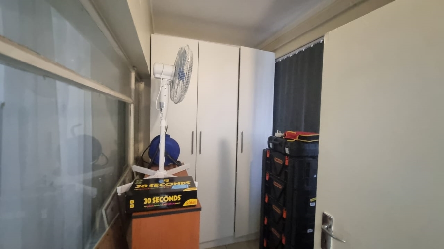 2 Bedroom Property for Sale in Gezina Gauteng