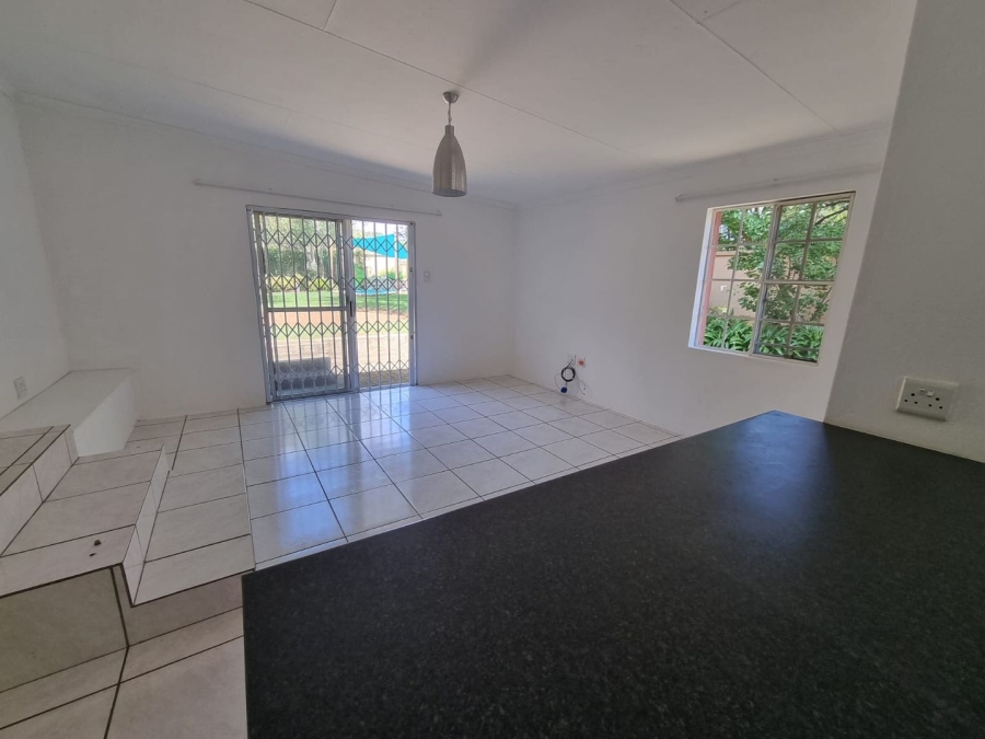 To Let 2 Bedroom Property for Rent in Vaaloewer Gauteng