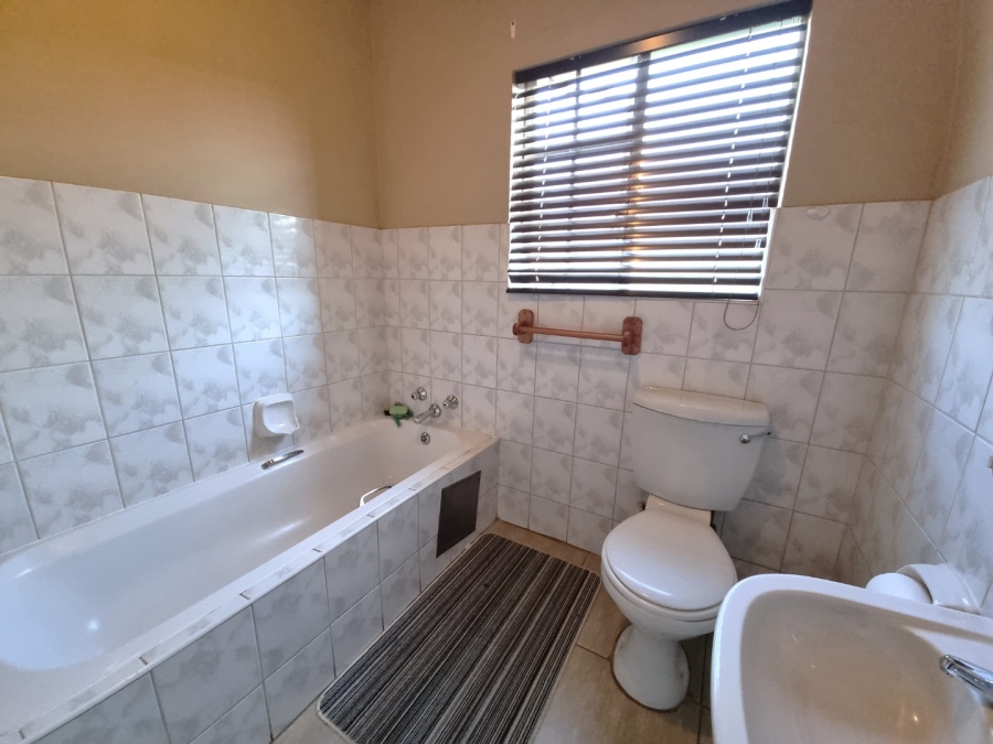 3 Bedroom Property for Sale in Terenure Gauteng