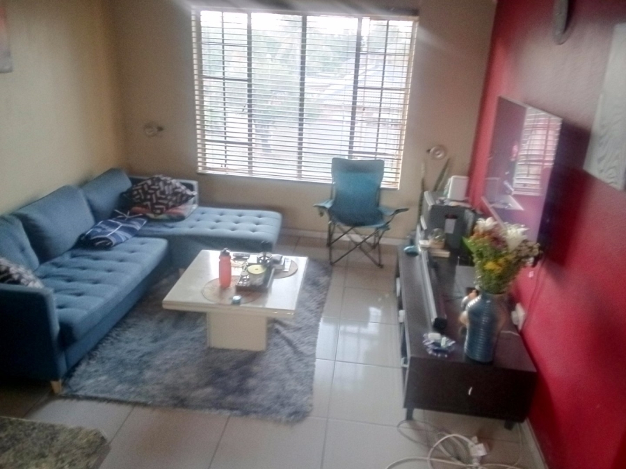 2 Bedroom Property for Sale in Heuwelsig Estate Gauteng