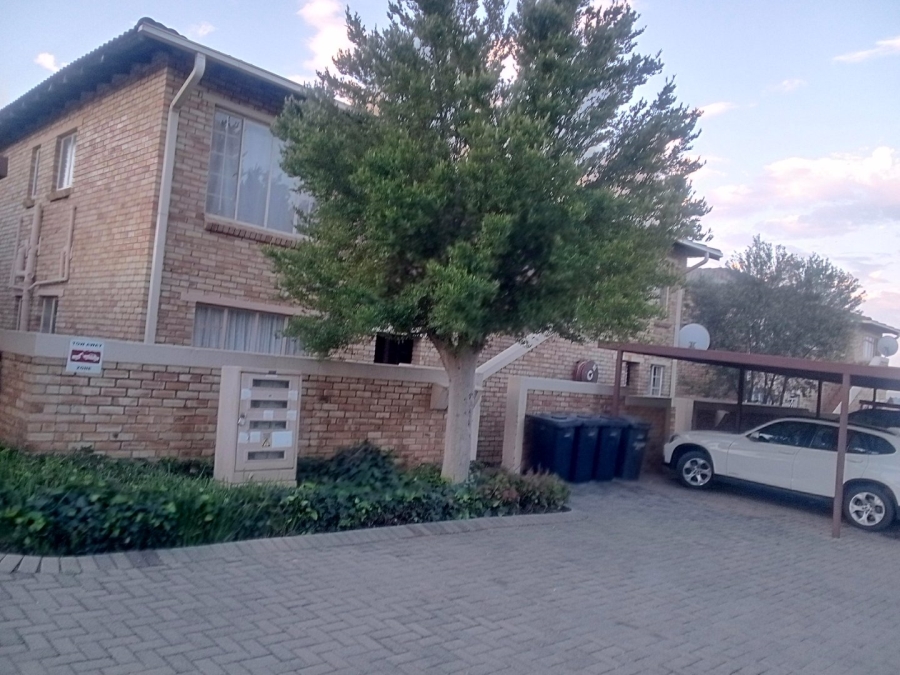 2 Bedroom Property for Sale in Heuwelsig Estate Gauteng