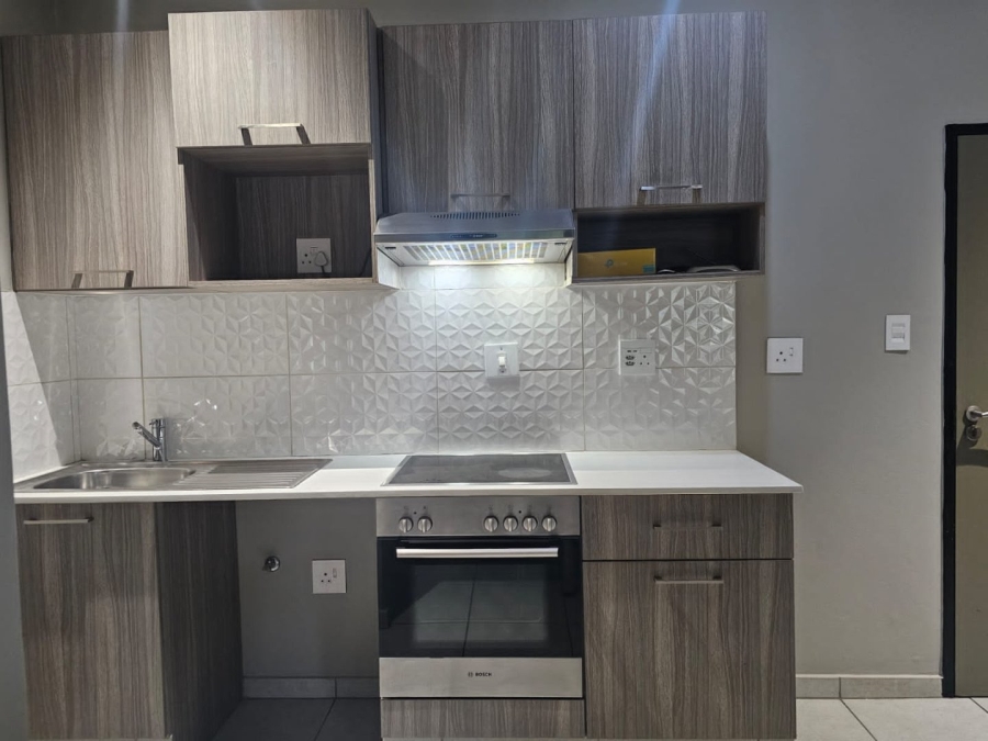To Let 1 Bedroom Property for Rent in Rosebank Gauteng