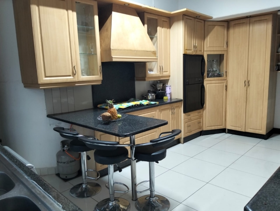 3 Bedroom Property for Sale in Glen Marais Gauteng