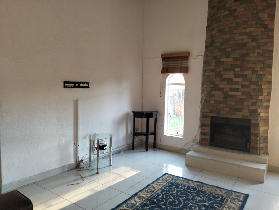 3 Bedroom Property for Sale in Glen Marais Gauteng
