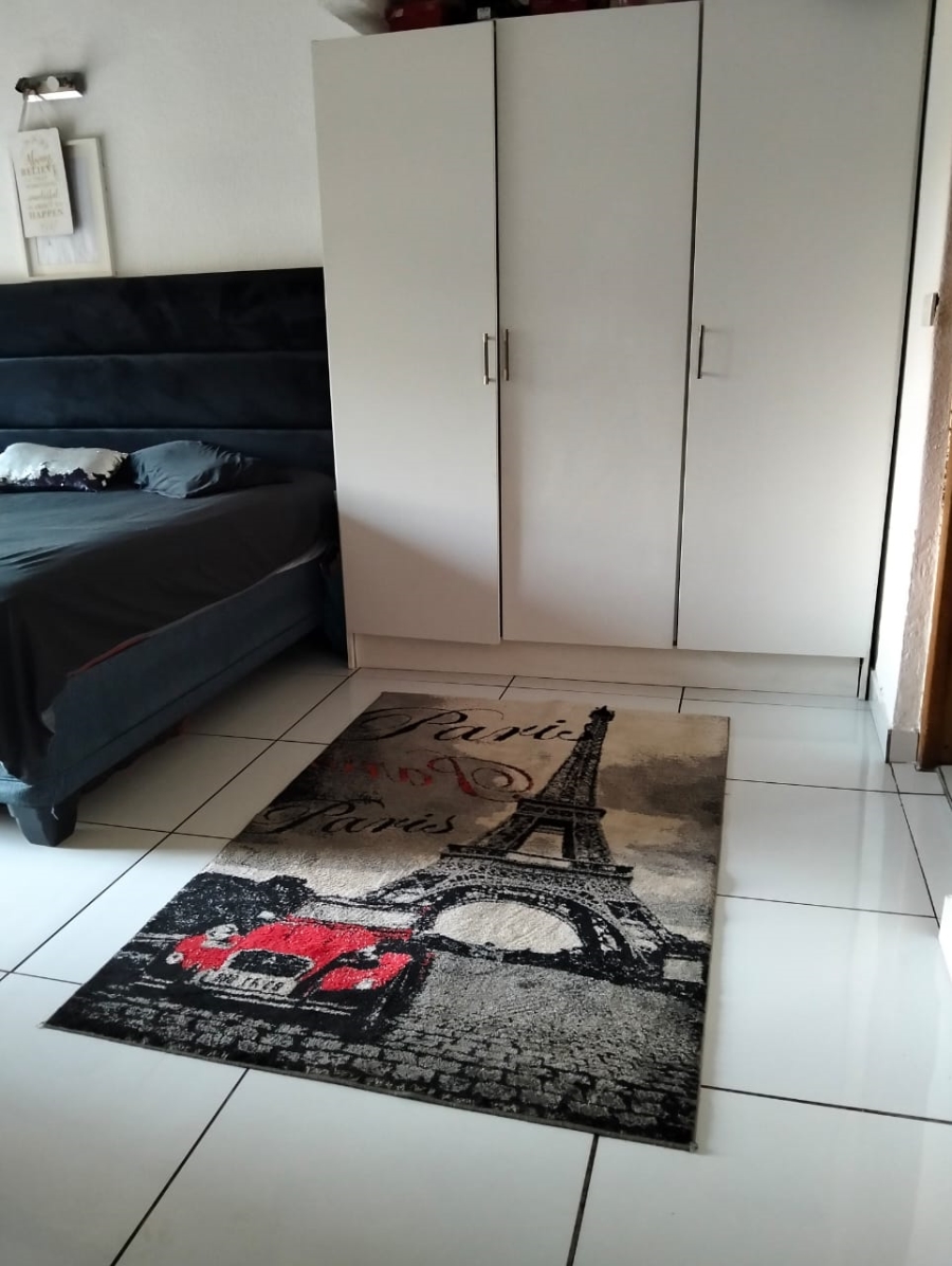 3 Bedroom Property for Sale in Glen Marais Gauteng