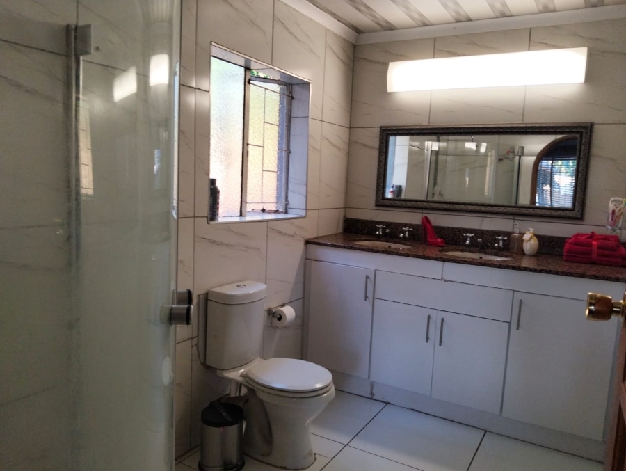 3 Bedroom Property for Sale in Glen Marais Gauteng