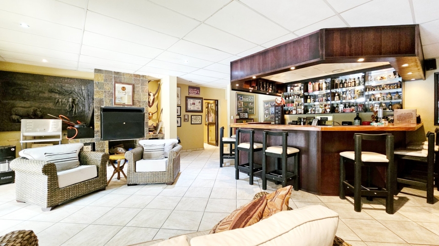 4 Bedroom Property for Sale in Three Rivers Proper Gauteng