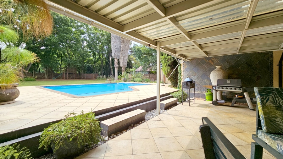 4 Bedroom Property for Sale in Three Rivers Proper Gauteng