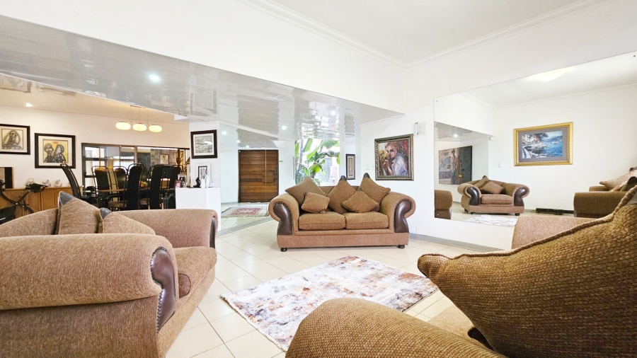 4 Bedroom Property for Sale in Three Rivers Proper Gauteng