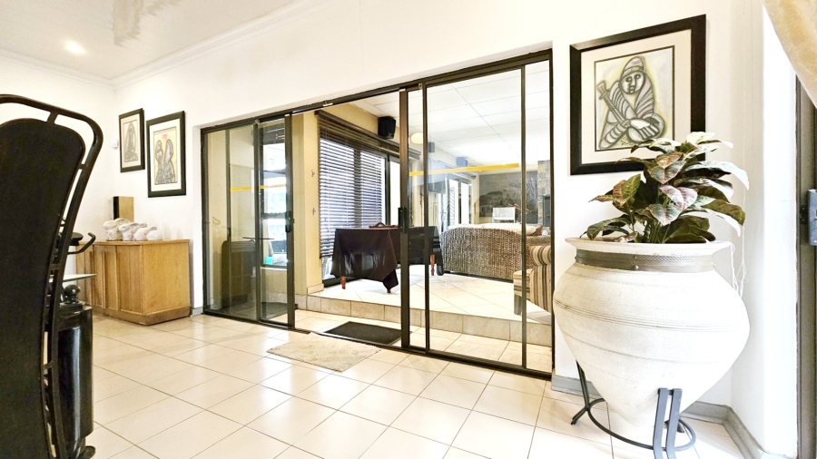 4 Bedroom Property for Sale in Three Rivers Proper Gauteng