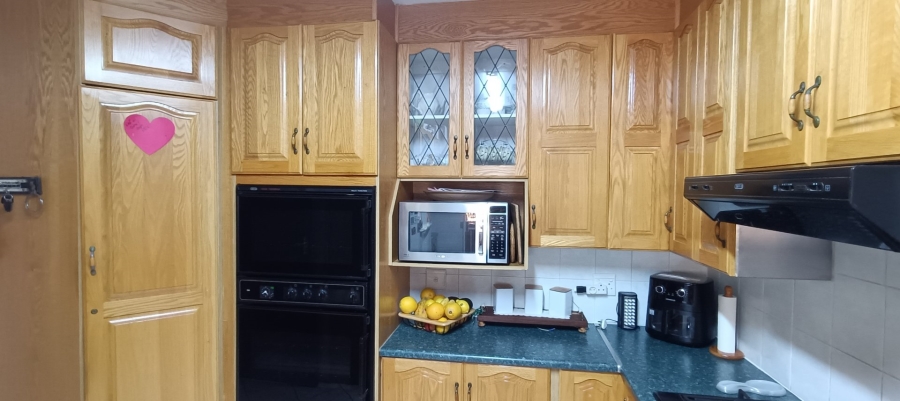 3 Bedroom Property for Sale in Magalieskruin Gauteng