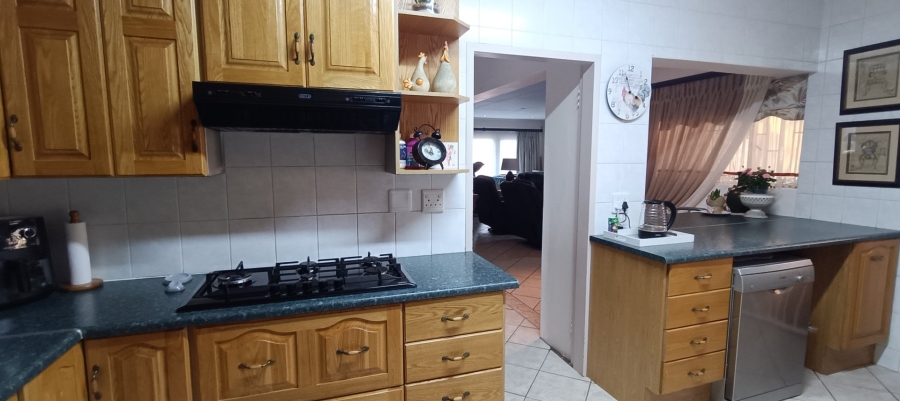 3 Bedroom Property for Sale in Magalieskruin Gauteng