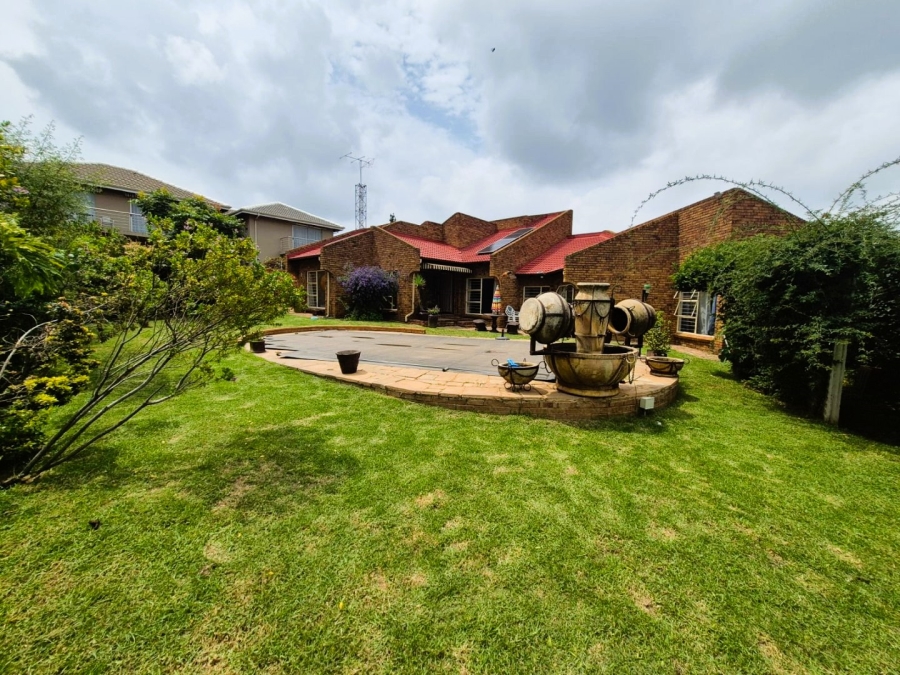 3 Bedroom Property for Sale in Country View Gauteng