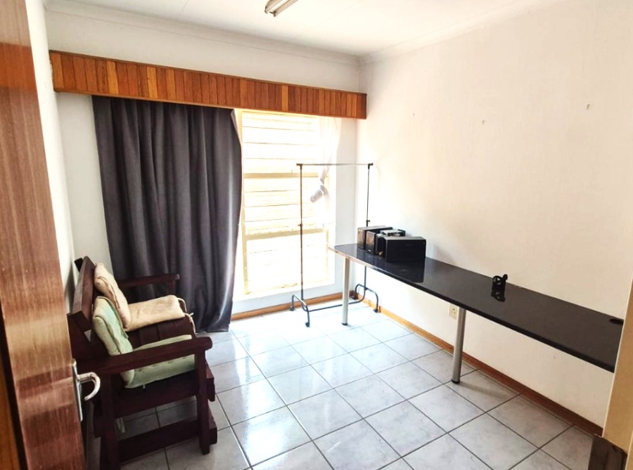 3 Bedroom Property for Sale in Country View Gauteng