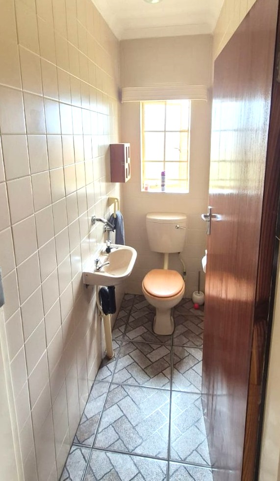 3 Bedroom Property for Sale in Country View Gauteng