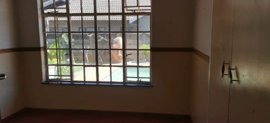 3 Bedroom Property for Sale in Kirkney Gauteng
