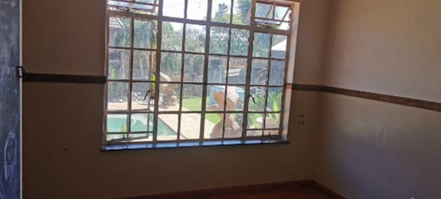 3 Bedroom Property for Sale in Kirkney Gauteng