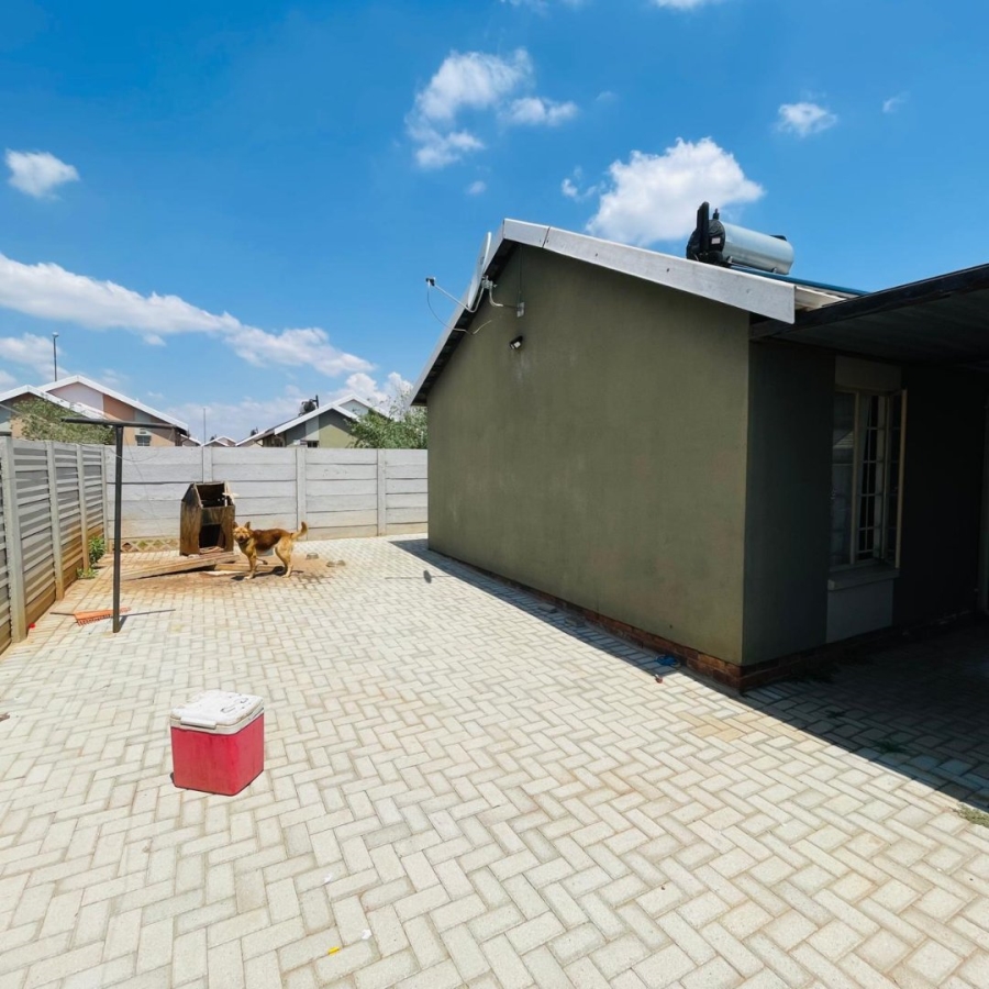 2 Bedroom Property for Sale in Sky City Gauteng