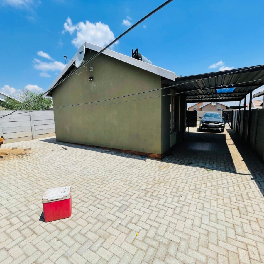 2 Bedroom Property for Sale in Sky City Gauteng