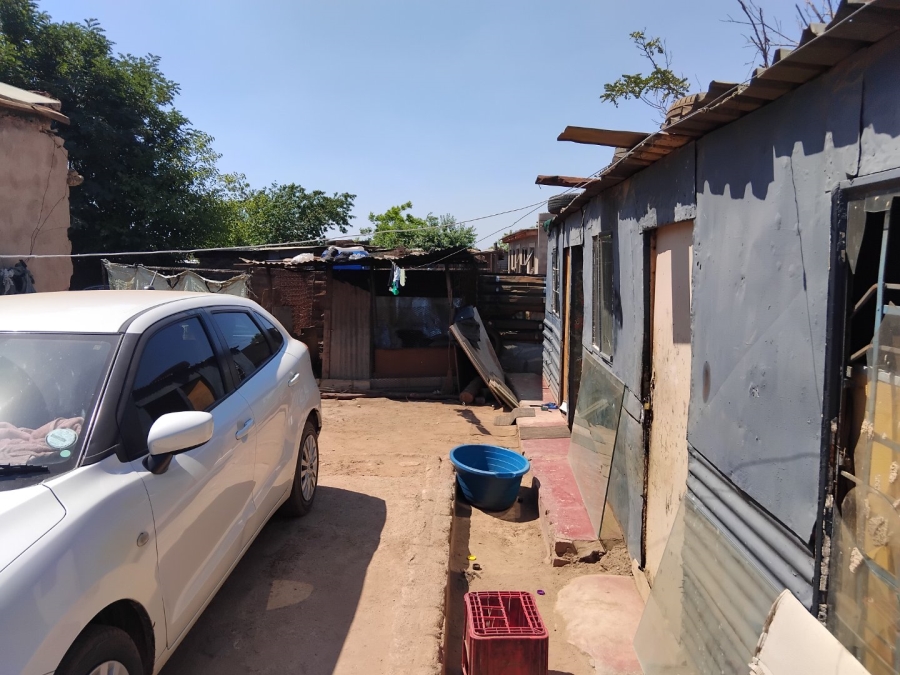 2 Bedroom Property for Sale in Duduza Gauteng