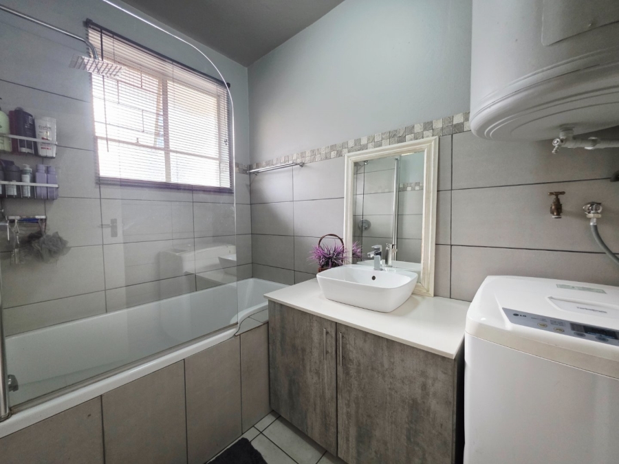 3 Bedroom Property for Sale in Villieria Gauteng