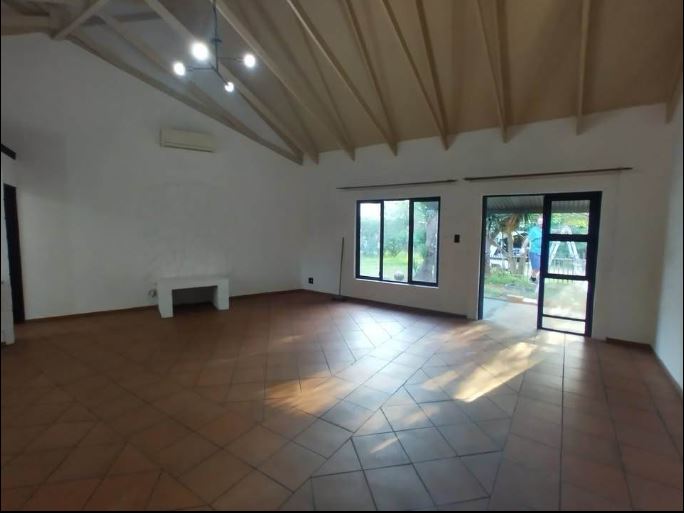 7 Bedroom Property for Sale in Glen Austin Gauteng