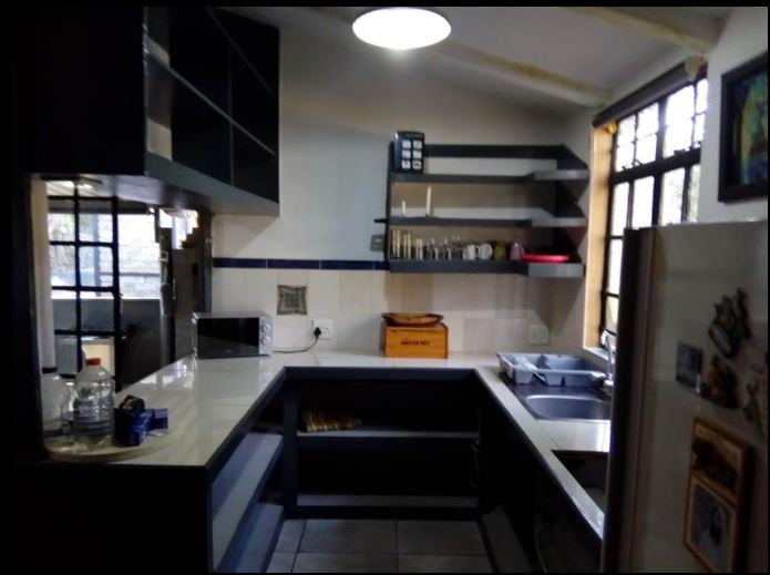 7 Bedroom Property for Sale in Glen Austin Gauteng