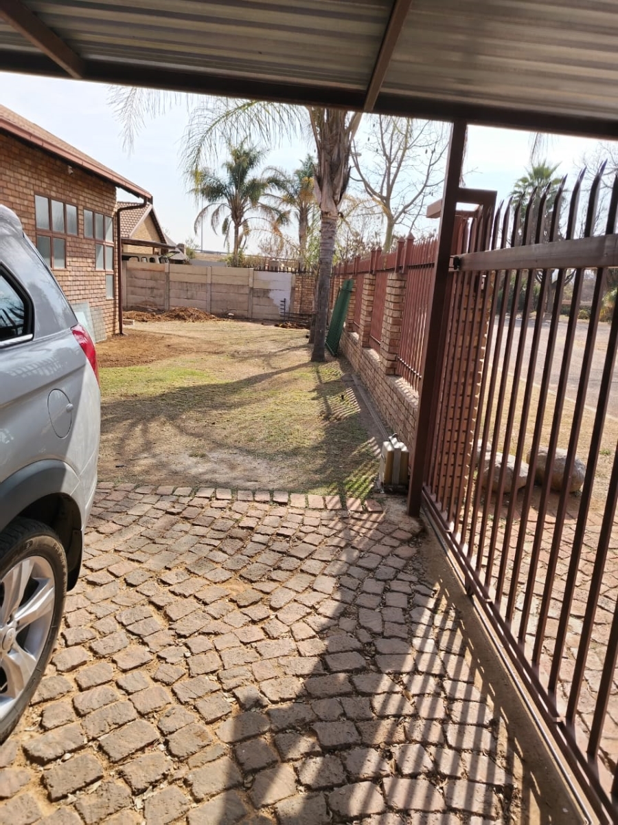 4 Bedroom Property for Sale in Doornpoort Gauteng