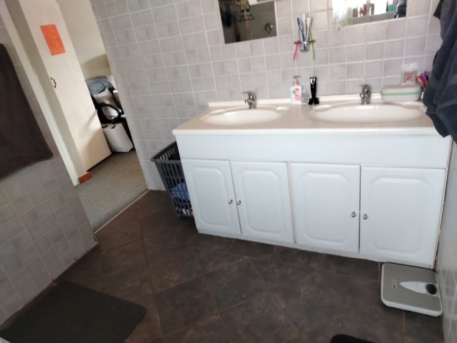 4 Bedroom Property for Sale in Doornpoort Gauteng