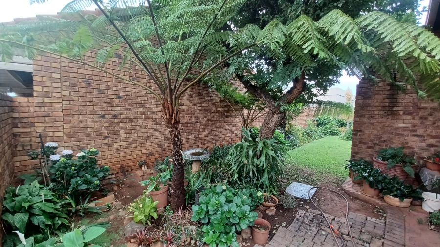 3 Bedroom Property for Sale in Magalieskruin Gauteng