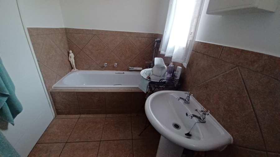 3 Bedroom Property for Sale in Magalieskruin Gauteng