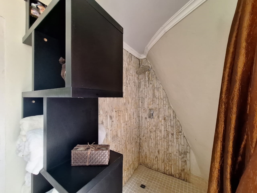 5 Bedroom Property for Sale in Vaal Marina Gauteng