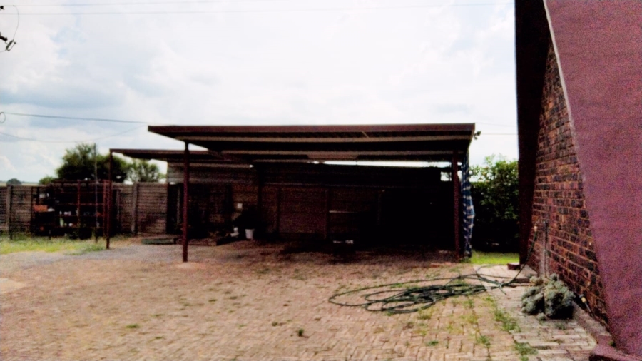 5 Bedroom Property for Sale in Vaal Marina Gauteng
