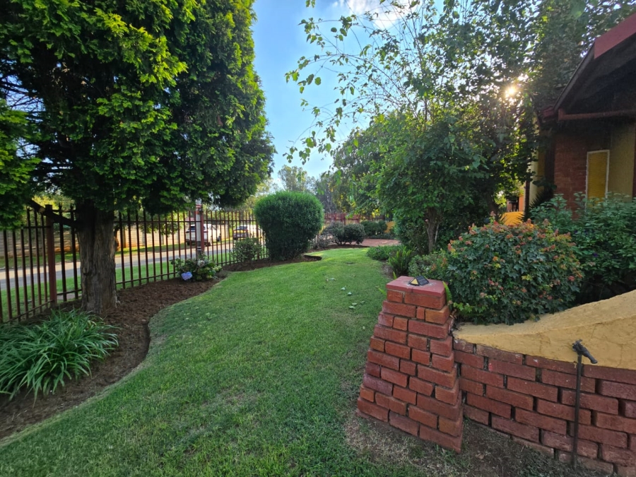 To Let 3 Bedroom Property for Rent in Marlands Gauteng