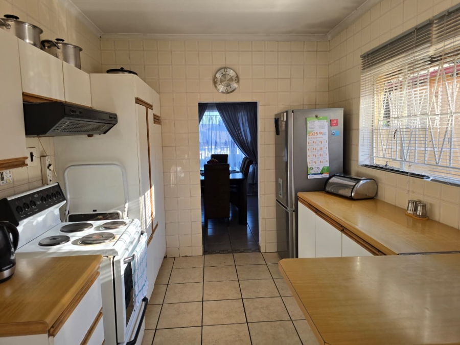 To Let 3 Bedroom Property for Rent in Marlands Gauteng