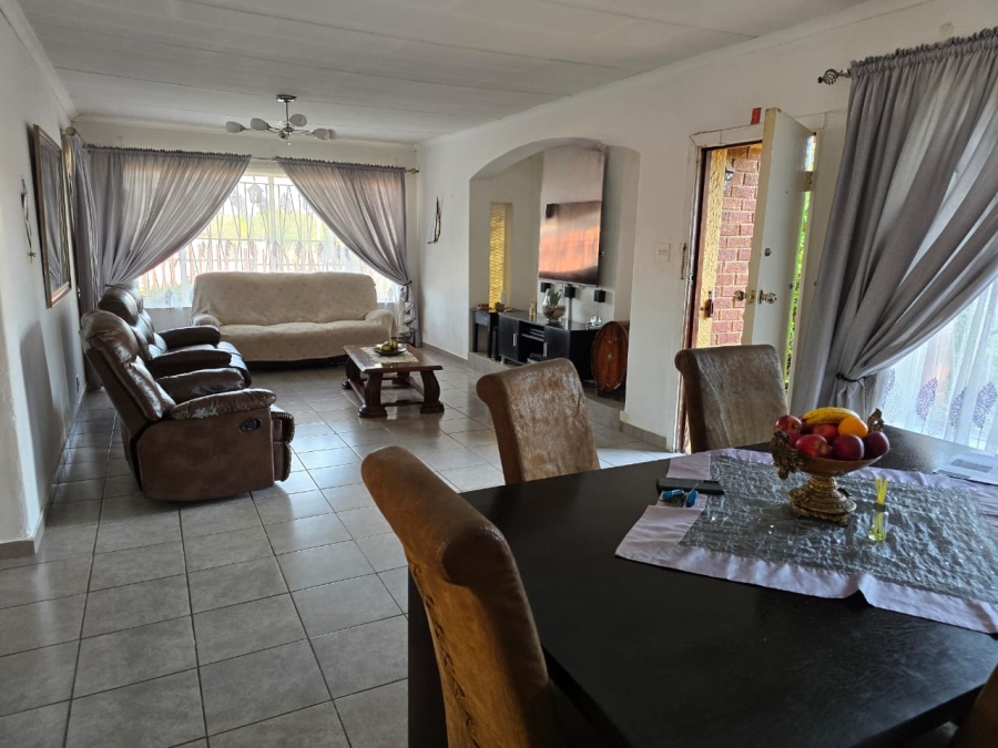To Let 3 Bedroom Property for Rent in Marlands Gauteng