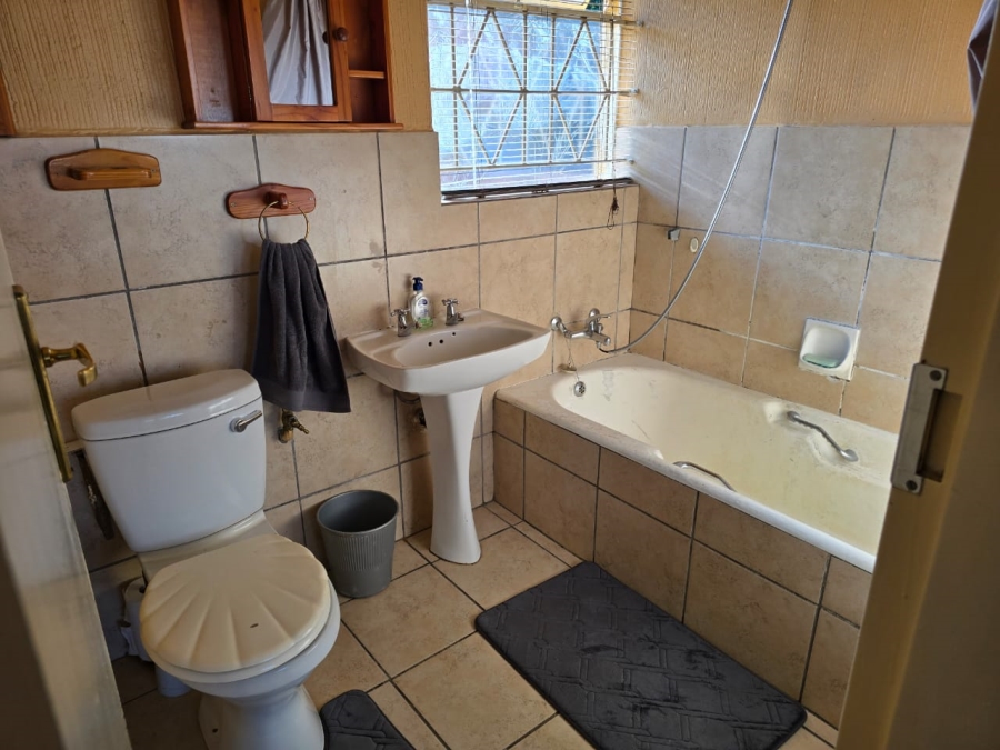 To Let 3 Bedroom Property for Rent in Marlands Gauteng