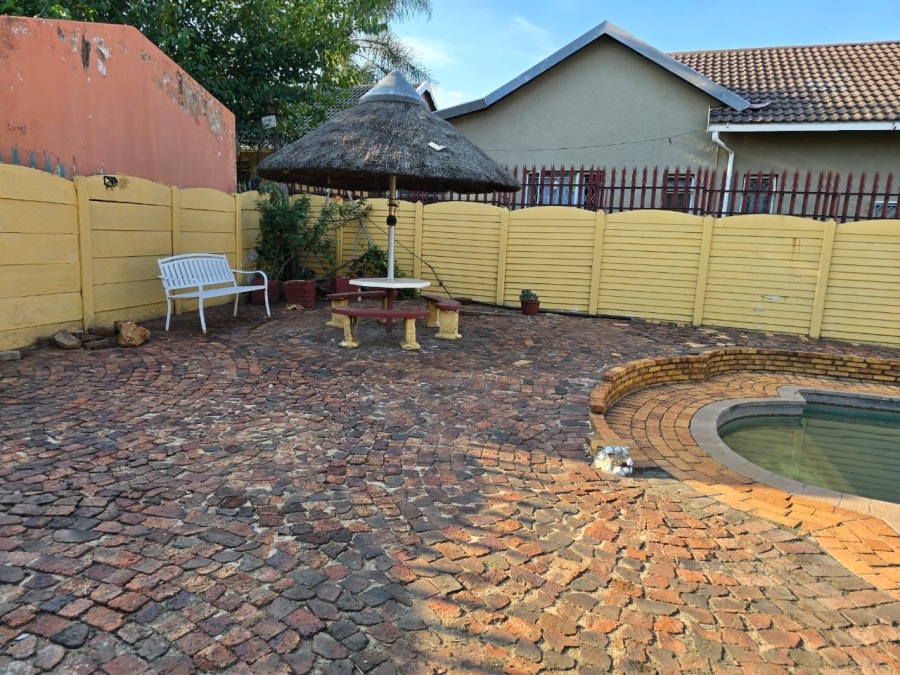 To Let 3 Bedroom Property for Rent in Marlands Gauteng