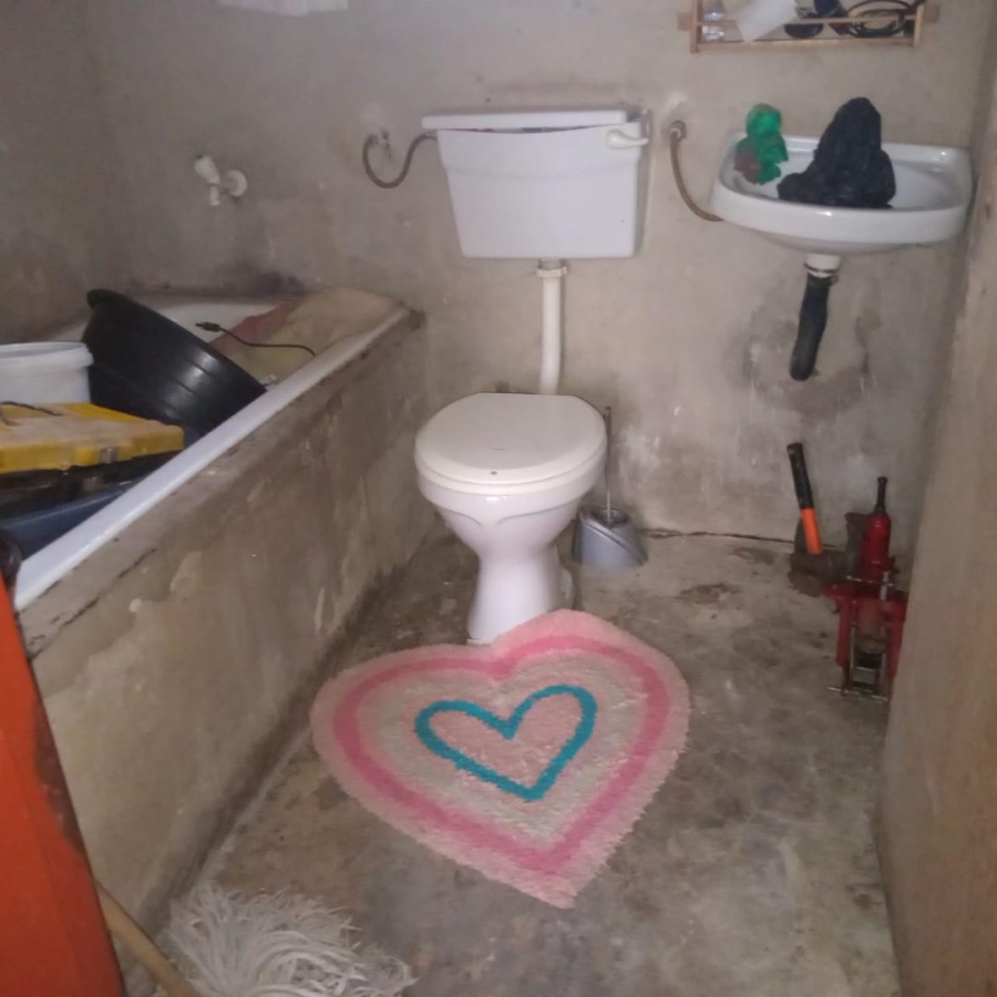 2 Bedroom Property for Sale in Daveyton Gauteng