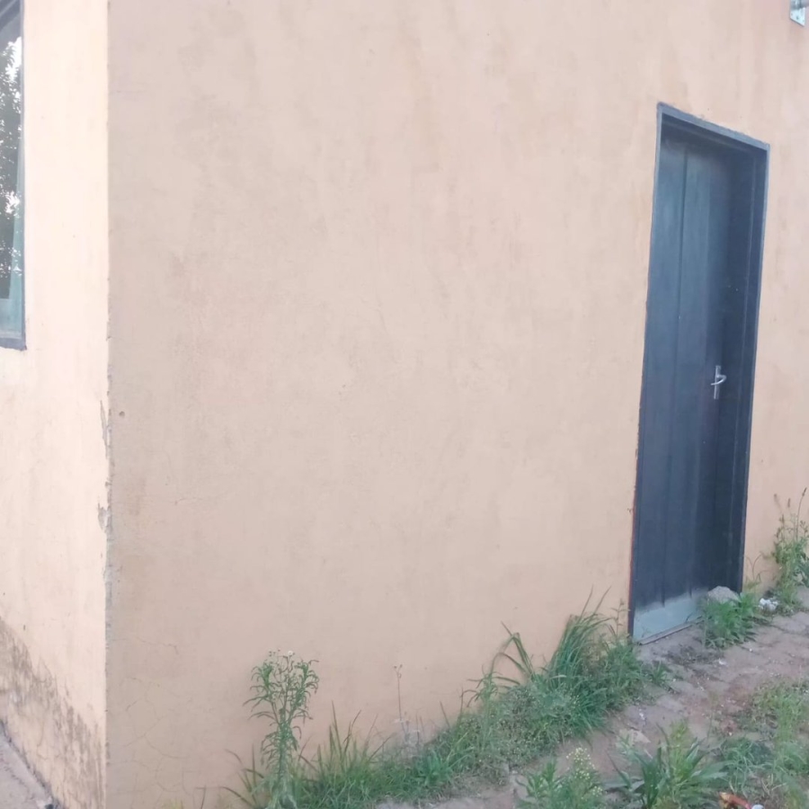 2 Bedroom Property for Sale in Daveyton Gauteng