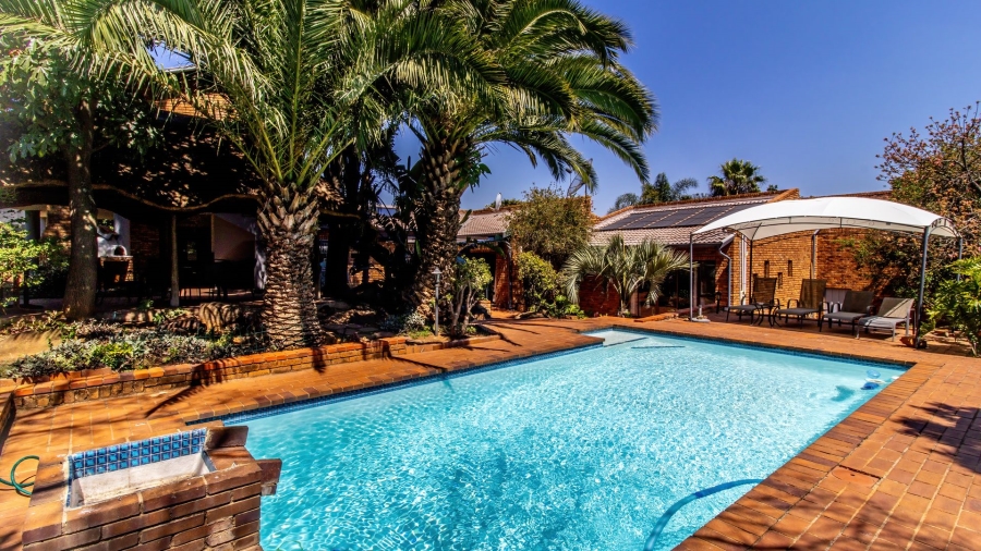 4 Bedroom Property for Sale in Mulbarton Gauteng