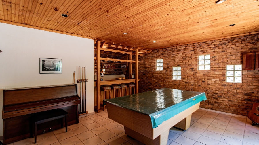 4 Bedroom Property for Sale in Mulbarton Gauteng
