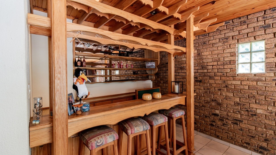 4 Bedroom Property for Sale in Mulbarton Gauteng