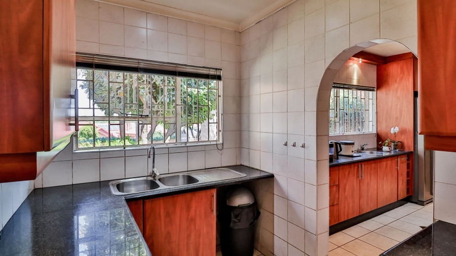 4 Bedroom Property for Sale in Mulbarton Gauteng