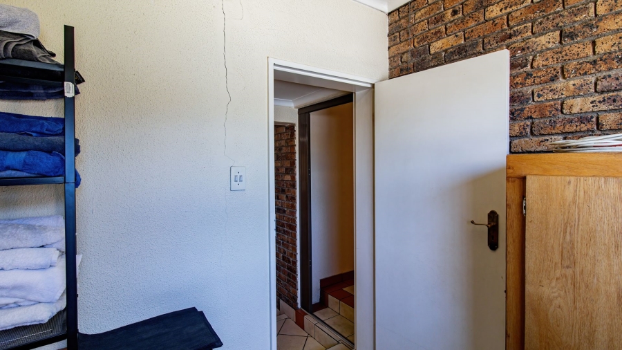 4 Bedroom Property for Sale in Mulbarton Gauteng