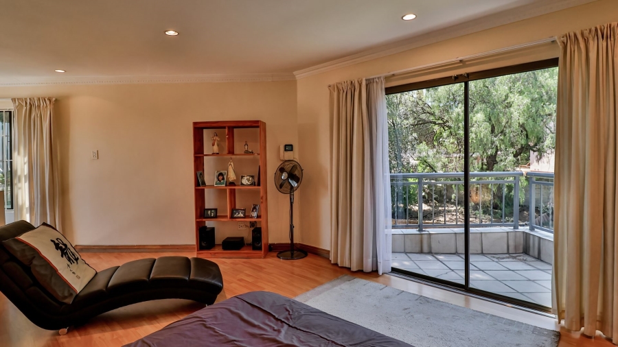 4 Bedroom Property for Sale in Mulbarton Gauteng