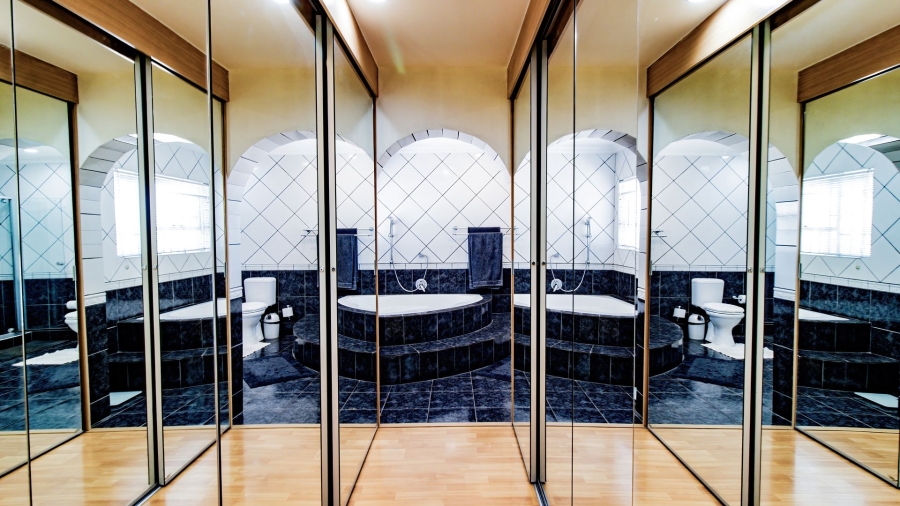 4 Bedroom Property for Sale in Mulbarton Gauteng