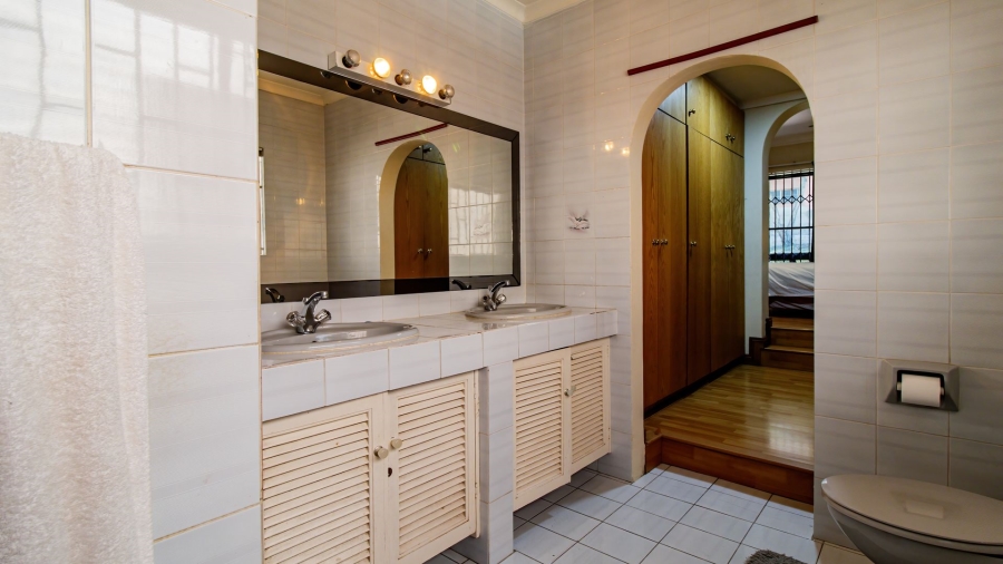 4 Bedroom Property for Sale in Mulbarton Gauteng