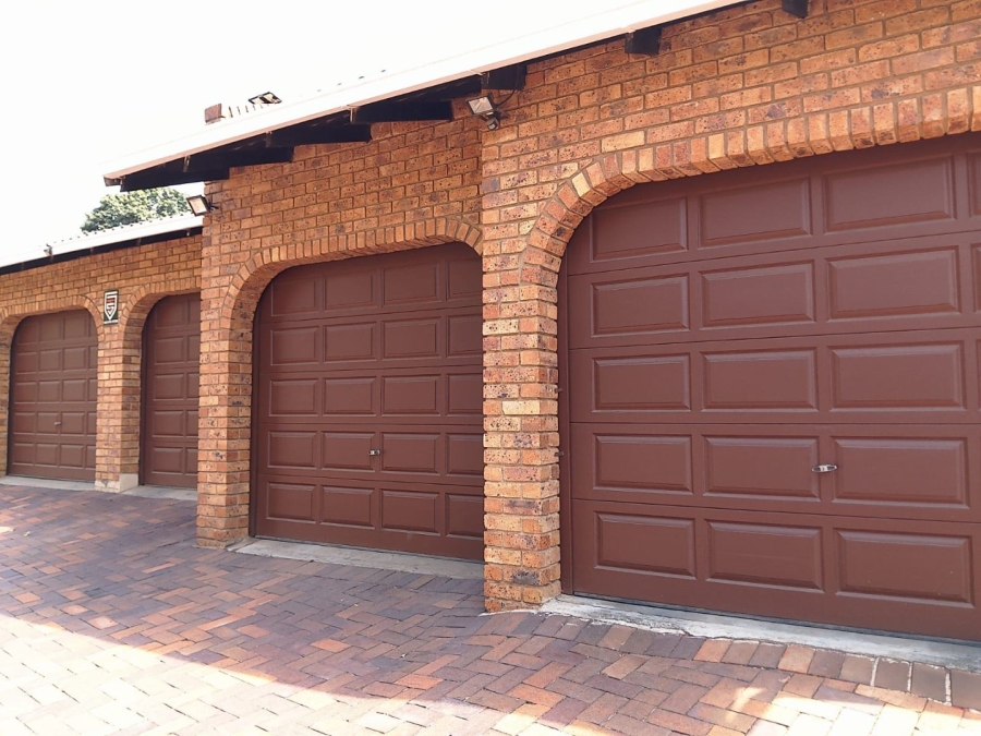 2 Bedroom Property for Sale in Ridgeway Gauteng
